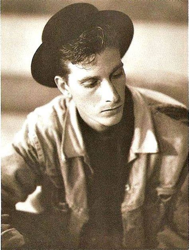 Andrew Hale