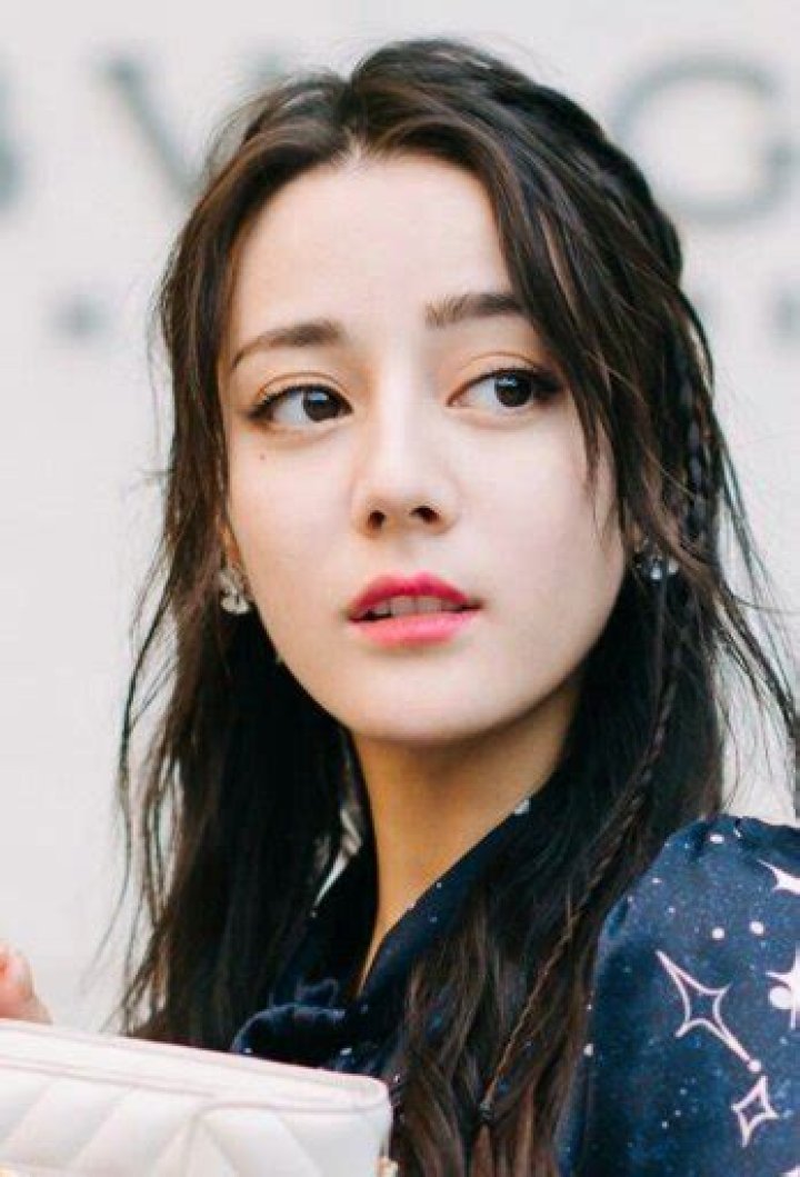 Dilraba Dilmurat Height