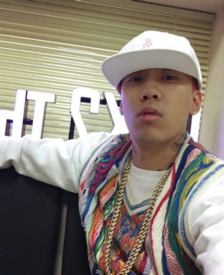 , Dok2's Wife