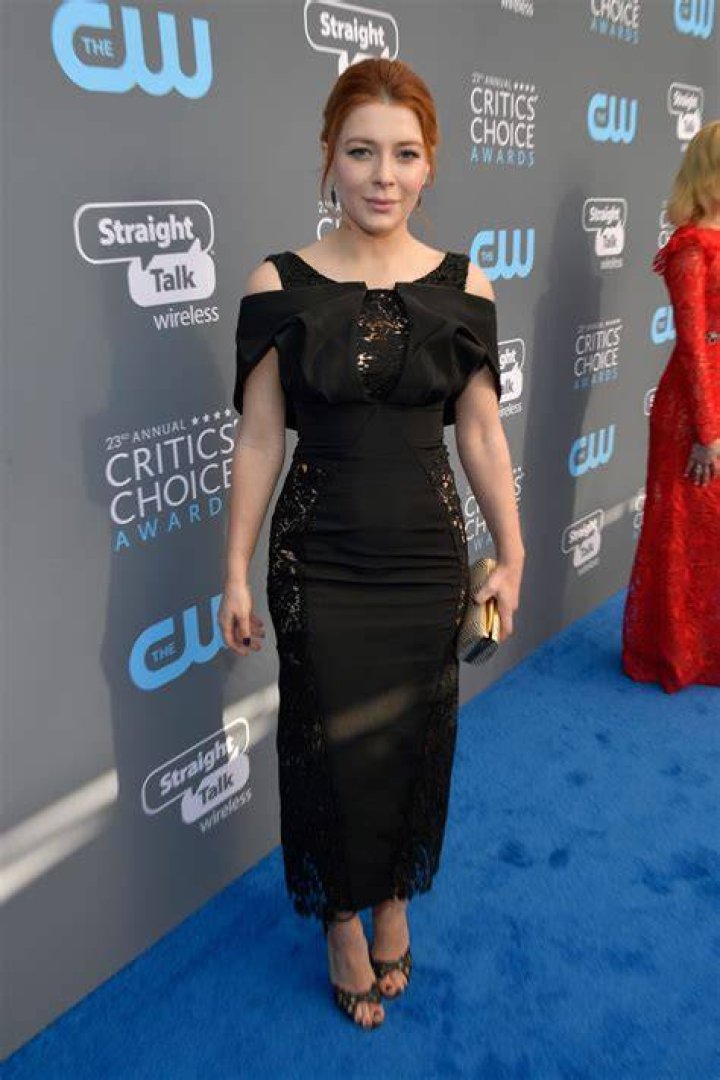 Elena Satine Age