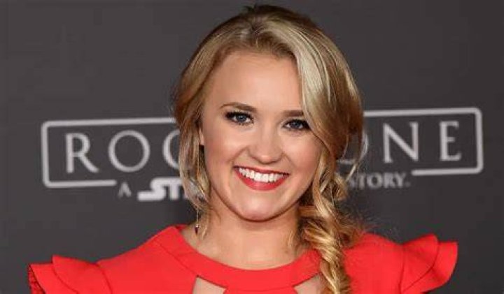 Emily Osment Bio Emily Osment Bio, Net Worth, Boyfriend And Brother – Haley Joel Osment