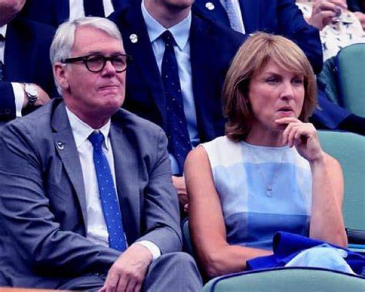 Fiona Bruce Husband
