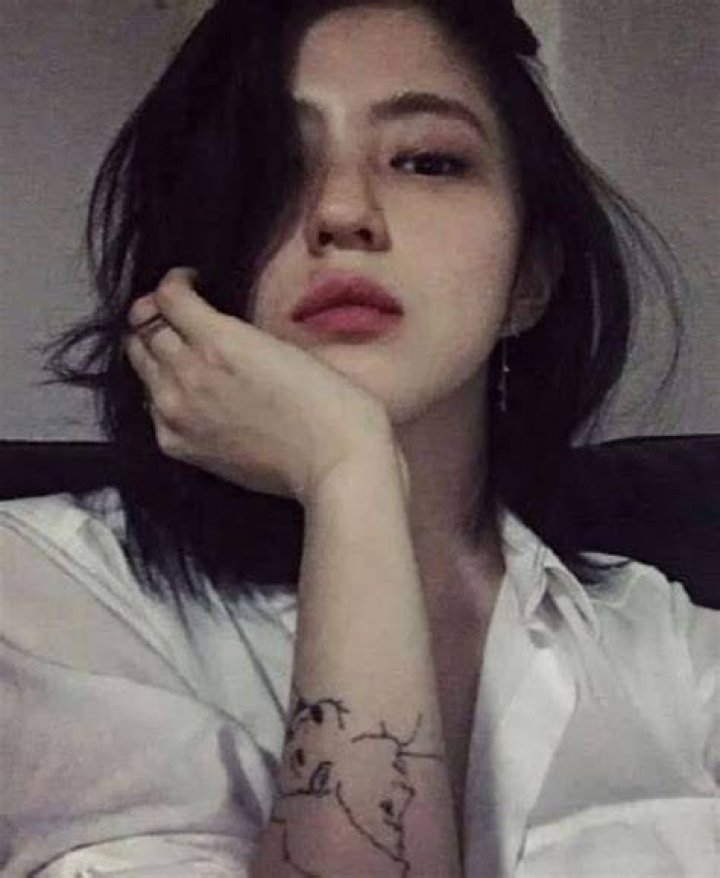 Han So-Hee Tattoo Han So-Hee Tattoo: Does Han So-Hee Have Tattoo?