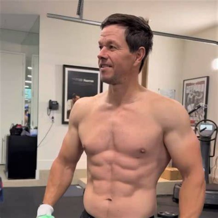 mark wahlberg body