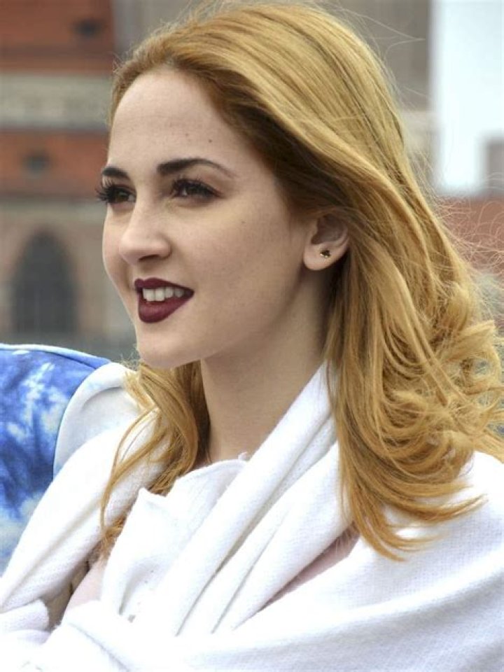Mercedes Lambre