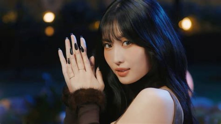 Momo Hirai