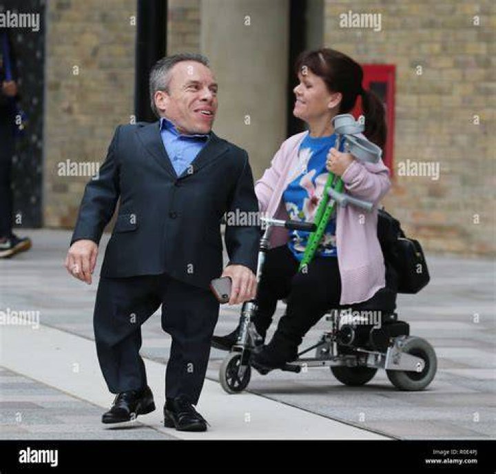Samantha Davis, Warwick Davis's Wife