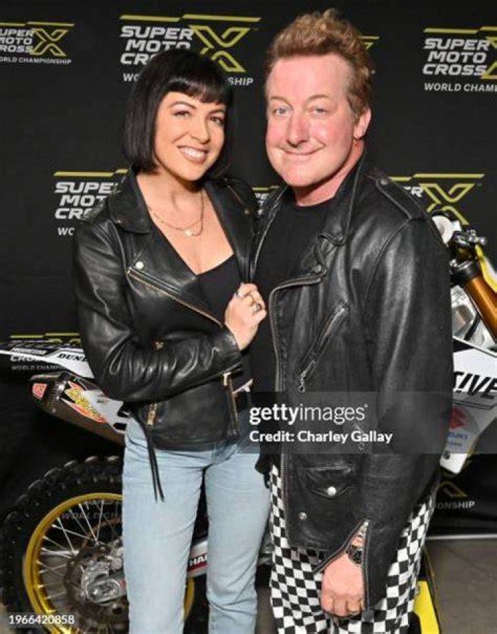 Tre Cool, Sara Rose Wright's Husband